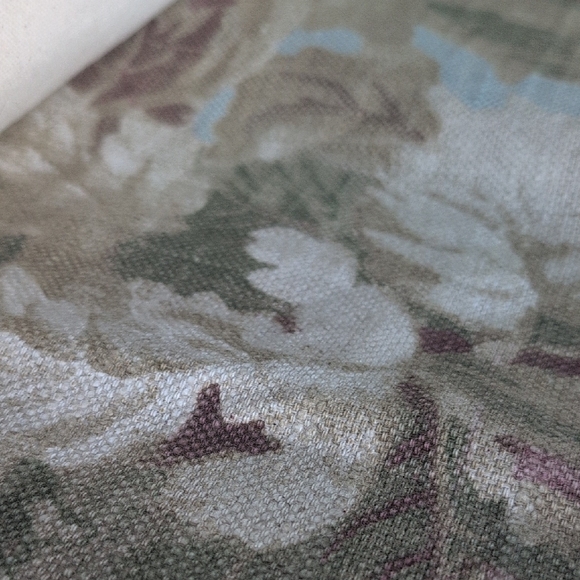 MAGNOLIA | Designer Floral Linen Pillow Cover, Classic Floral Print - Picture 4 of 5